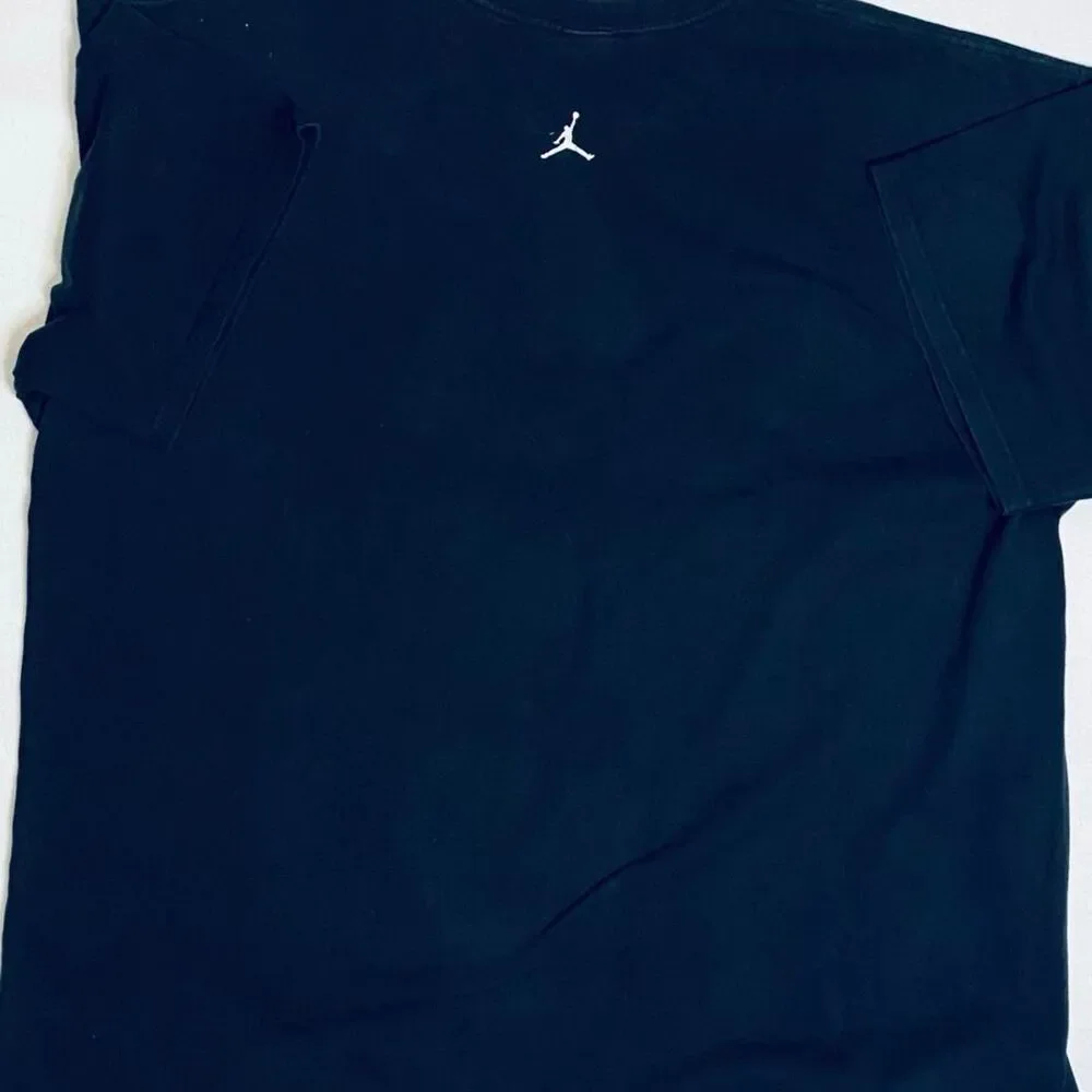 Jordan Men's Black and Navy T-shirt